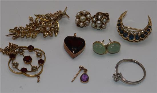 Crescent brooch & jewellery